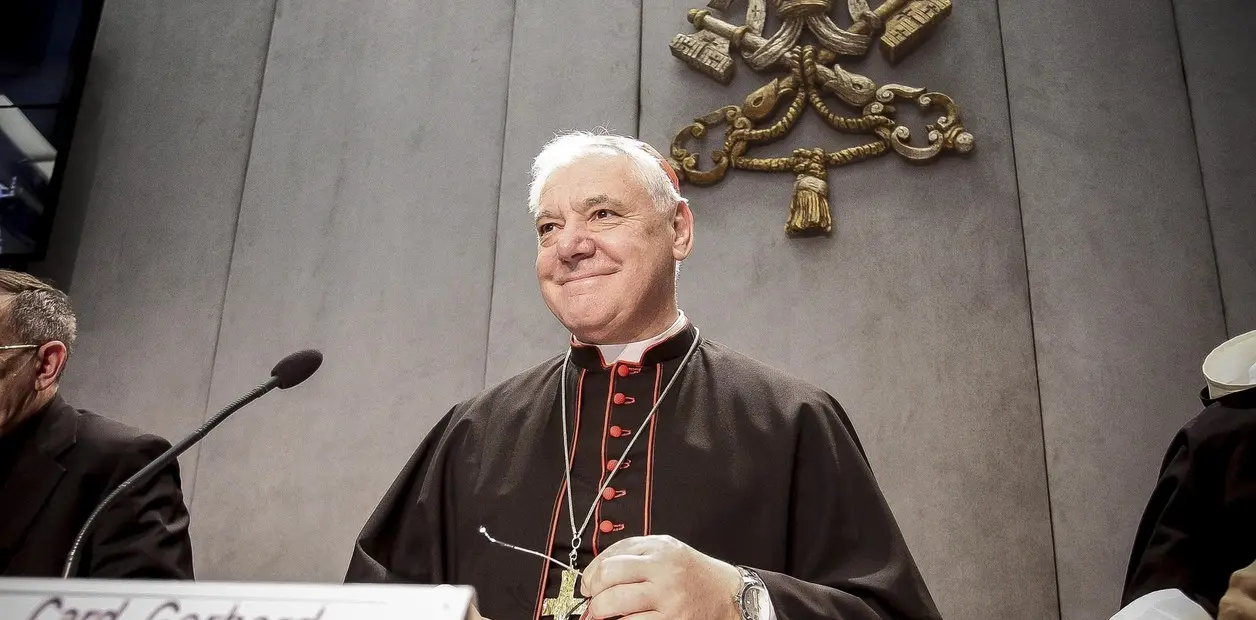 donde se ponen las cenizas en la iglesia - Cómo dejar las cenizas en la iglesia