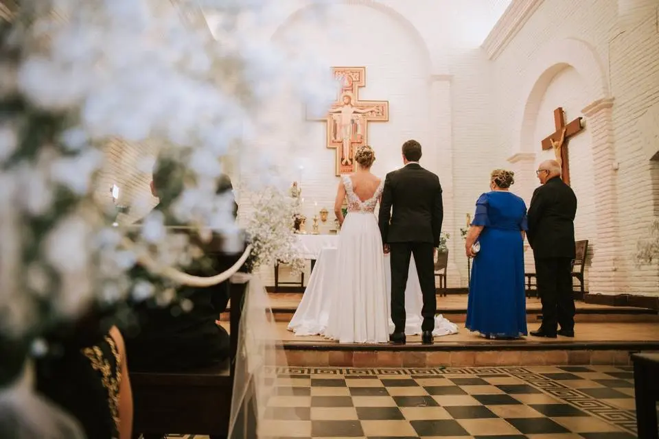 como entra la novia a la iglesia - Cómo es la entrada de la novia en la iglesia