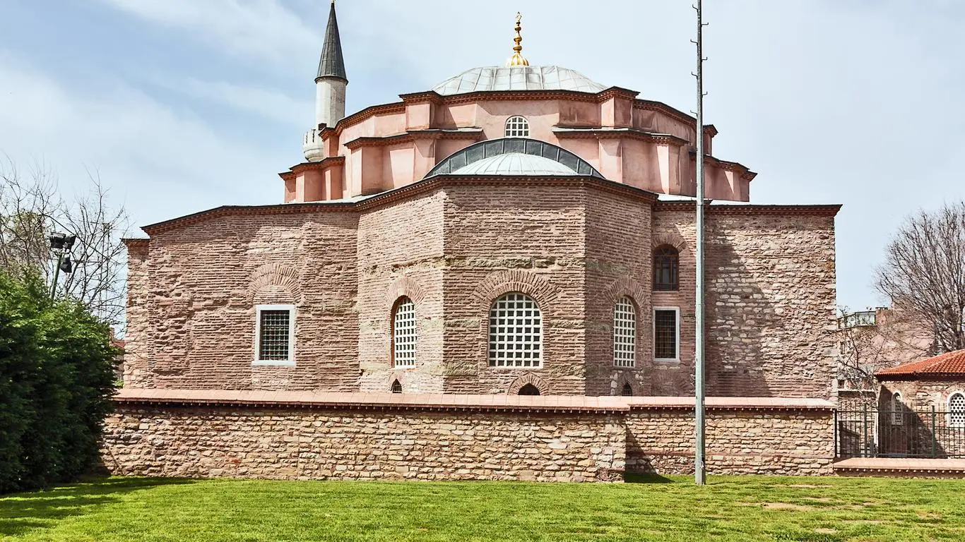 iglesia de san sergio y baco estambul - Cómo se llama la basílica más conocida de Estambul