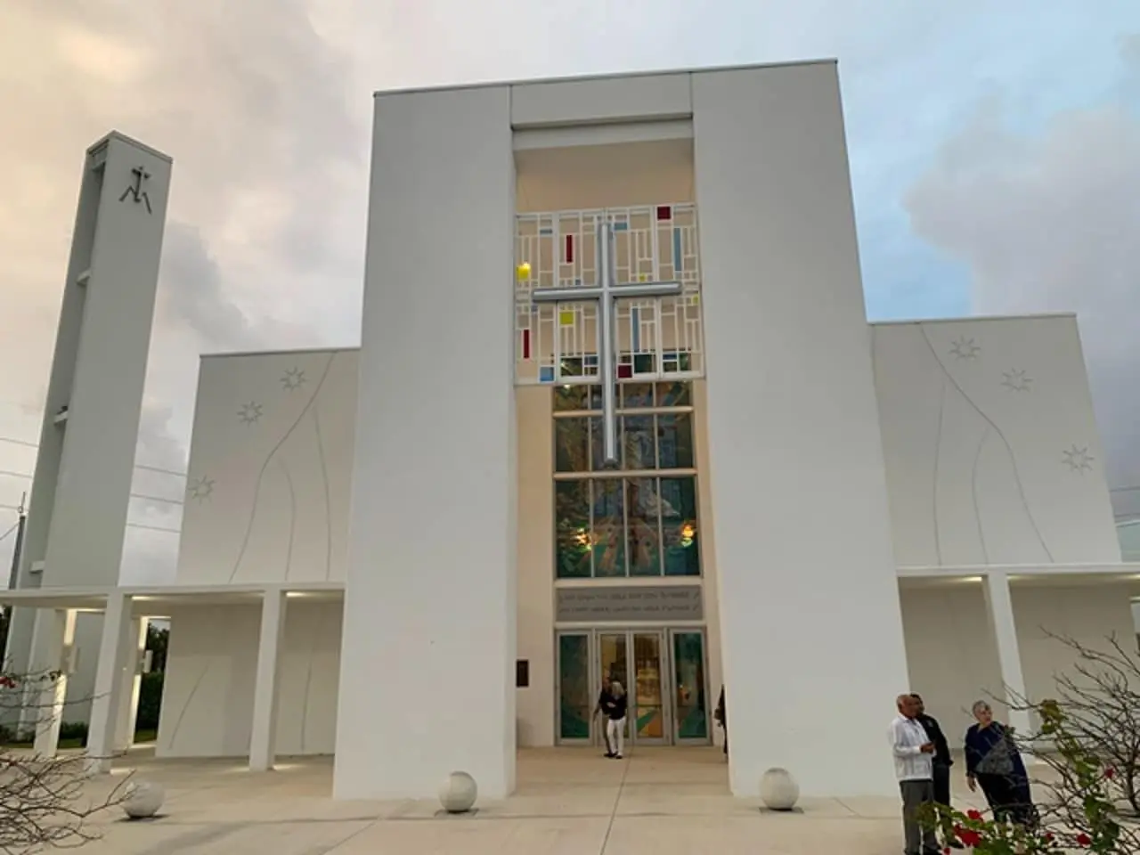 horario de misa iglesia guadalupe doral - Cómo se llama la iglesia catolica que está en el Doral Florida