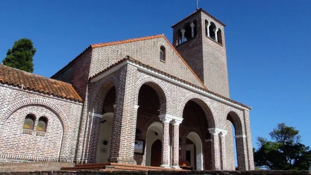 iglesia pinamar - Cómo se llama la Iglesia de Costa de Oro