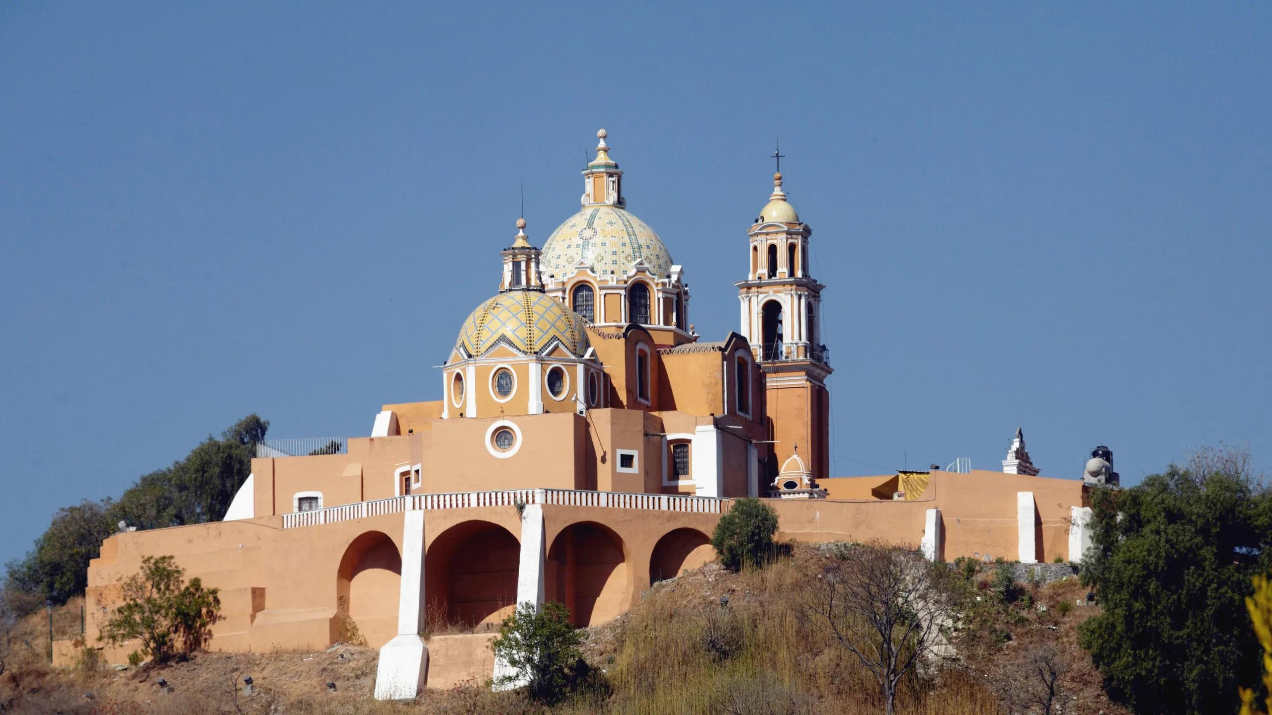 cholula iglesia de los remedios - Cómo se llama la Virgen que está en Cholula