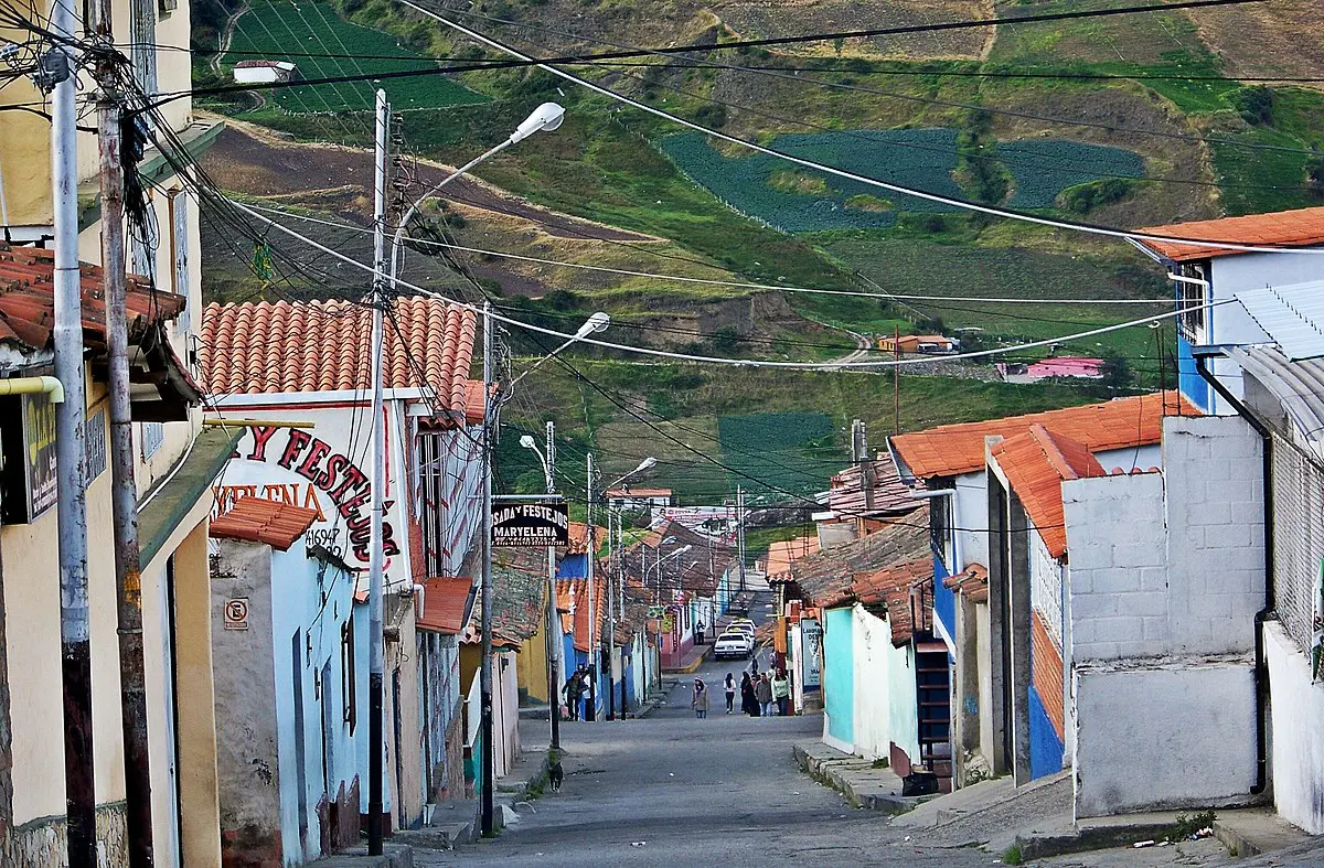 iglesia de piedra merida venezuela - Cuál es el pueblo más alto de Venezuela