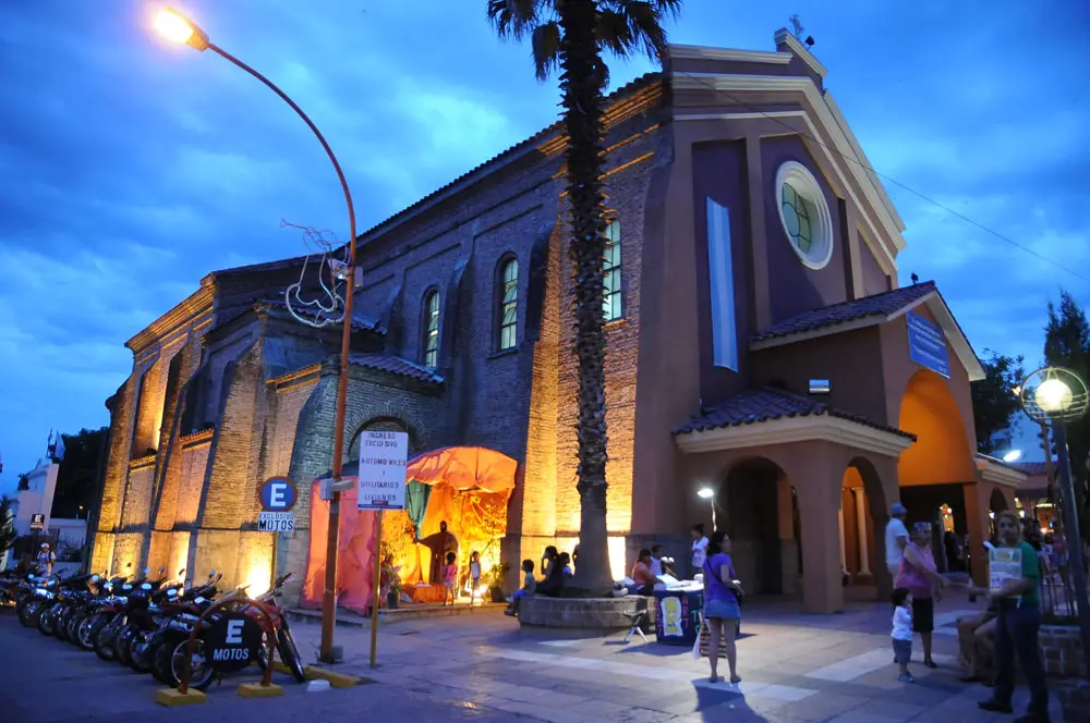 iglesia villa carlos paz - Cuál es la característica de Carlos Paz Córdoba