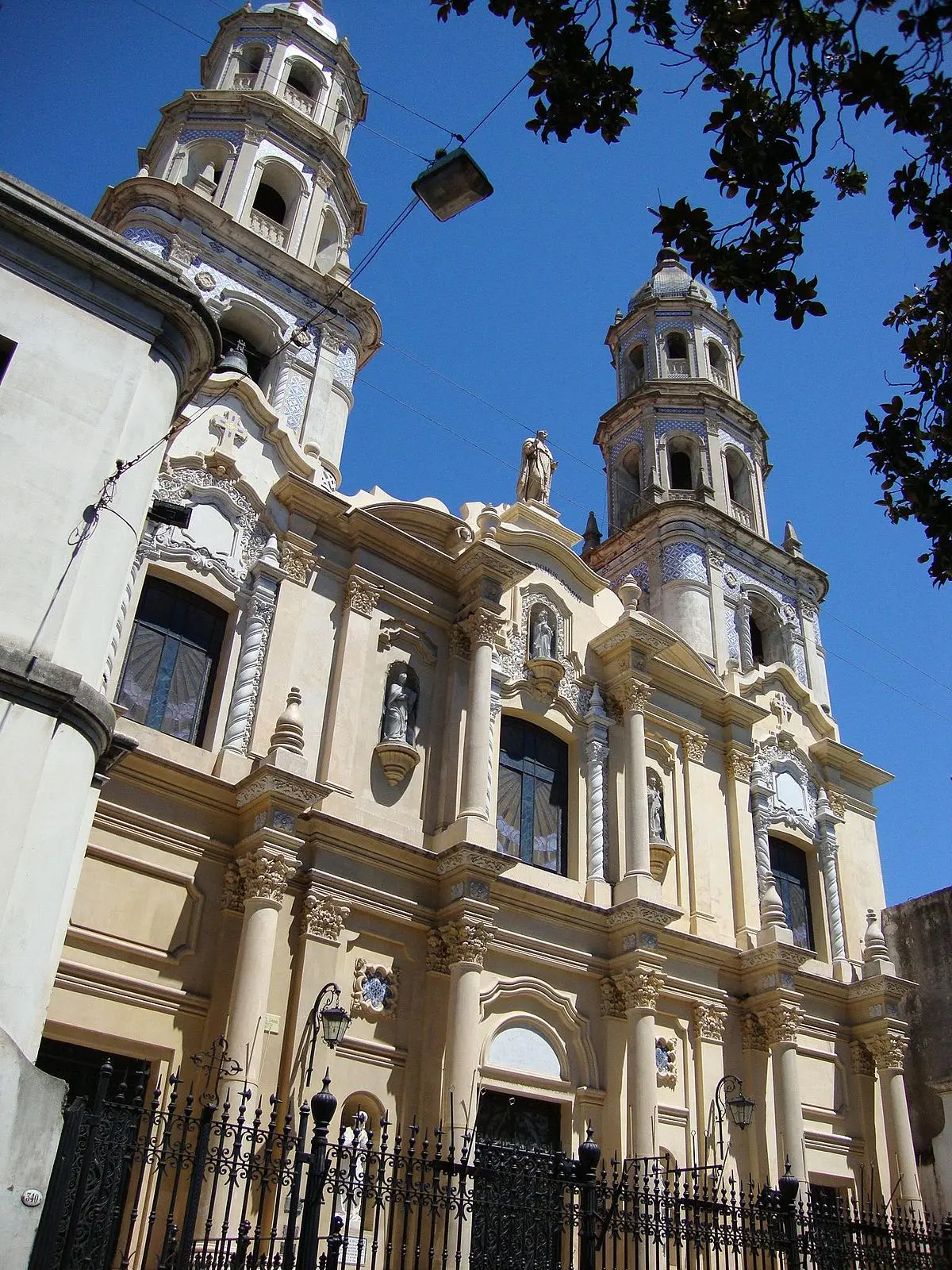 iglesia buenos aires - Cuál es la catedral más bonita de Argentina