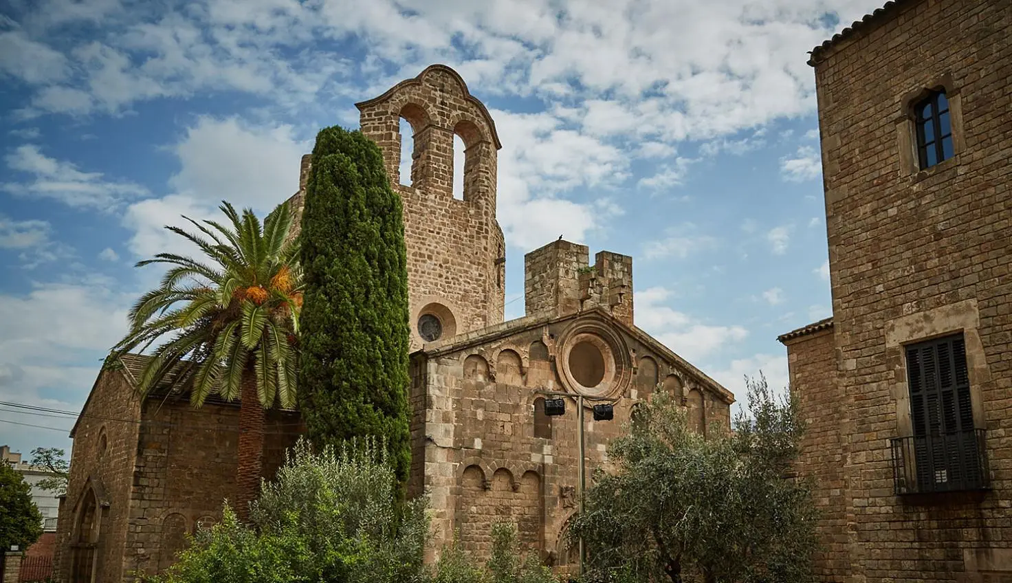 iglesia y monasterio de sant pau del camp - Cuál es la iglesia más antigua de Cataluña