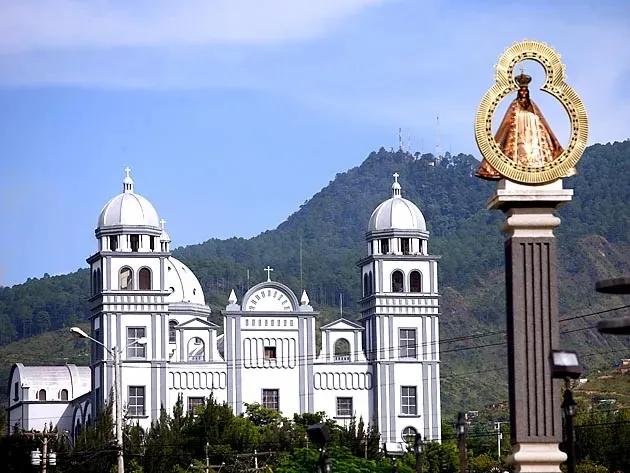 honduras iglesia catolica - Cuál es la religión oficial de Honduras