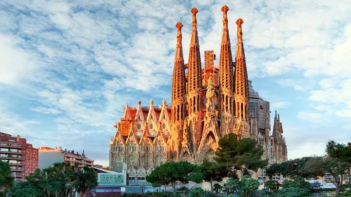 famosa iglesia en barcelona - Cuál es una iglesia famosa en Barcelona