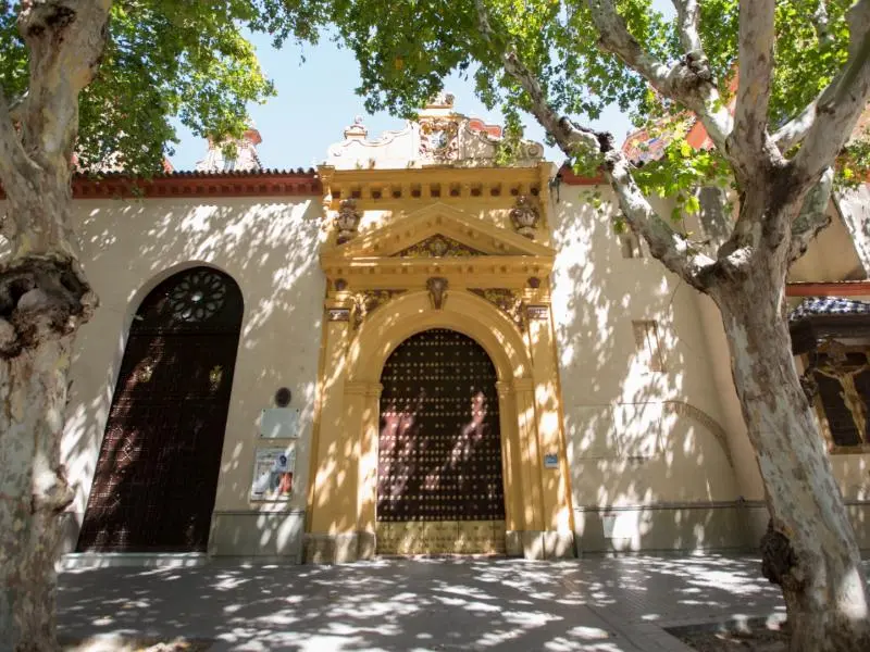 iglesia maria magdalena sevilla - Cuándo sale la Virgen del Amparo de la Magdalena Sevilla