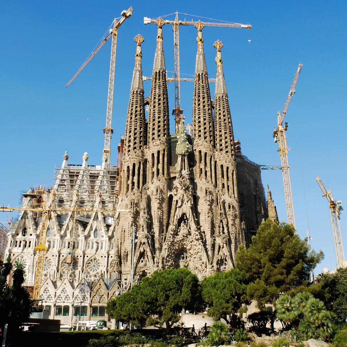 iglesia de barcelona sin terminar - Cuándo terminan la iglesia de Barcelona