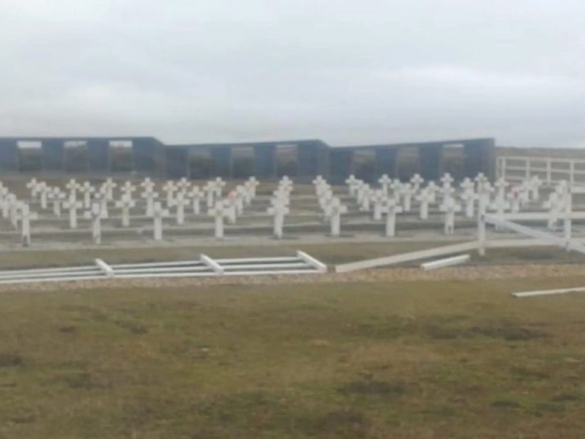 iglesia malvinas argentinas - Cuántas tumbas argentinas hay en Malvinas