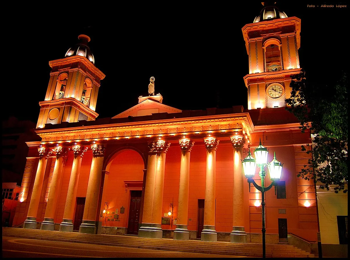 horario misa catedral catamarca hoy - Cuánto mide la Catedral de Catamarca