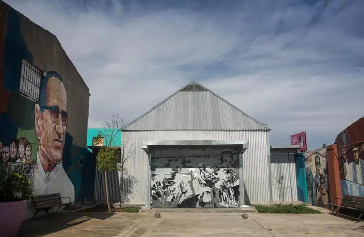 iglesia isla maciel - Cuántos habitantes tiene la Isla Maciel