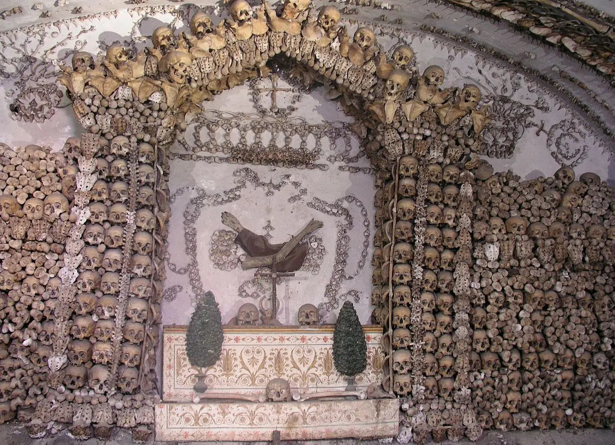 iglesia esqueletos roma - De quién son los huesos en la cripta de los capuchinos