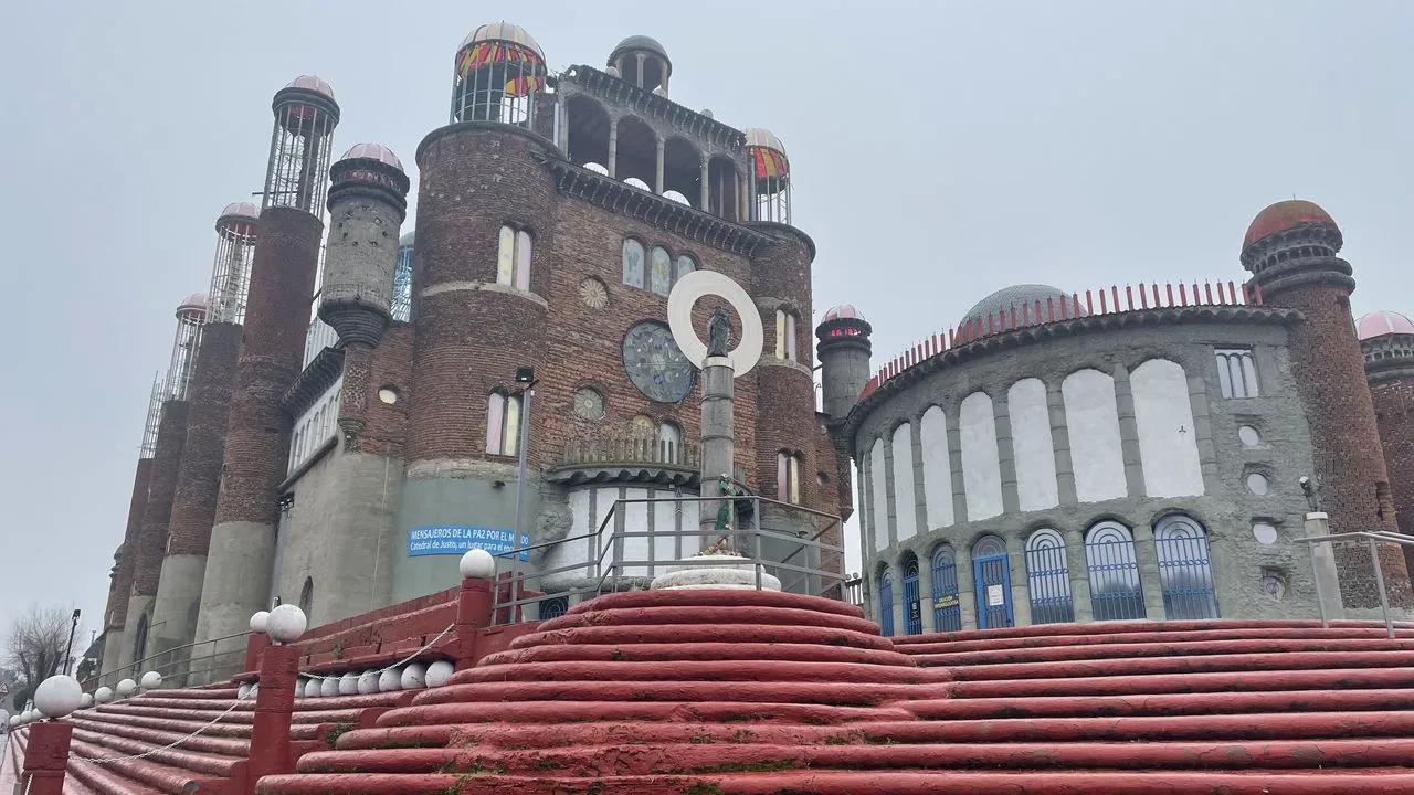 iglesia mejorada del campo - Dónde está la catedral que está haciendo justo