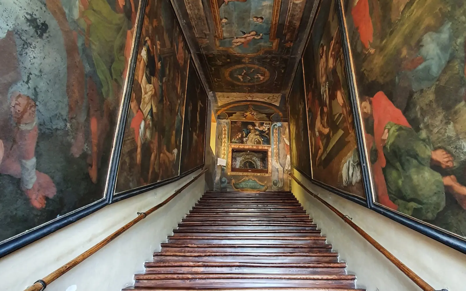 iglesia roma escalera santa - Por qué se sube la Escalera Santa de rodillas