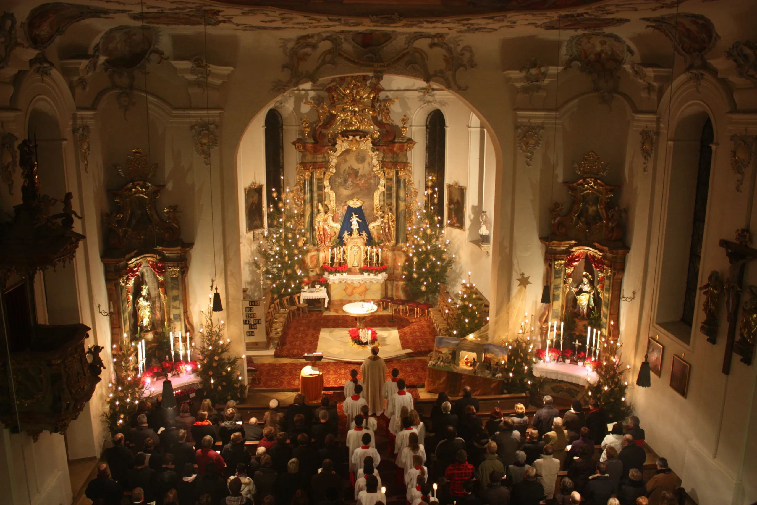 navidad misa - Qué día es la misa de Navidad