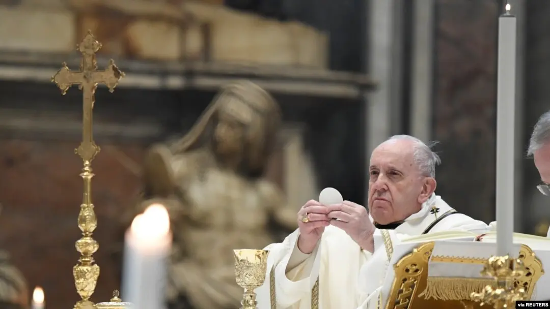 cual es el rol del papa en la iglesia catolica - Qué es lo que hace un Papa