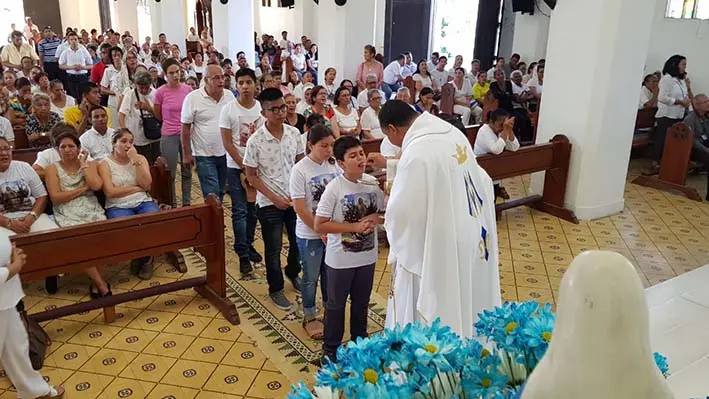 comunidad iglesia catolica - Qué es vivir en comunidad catolica