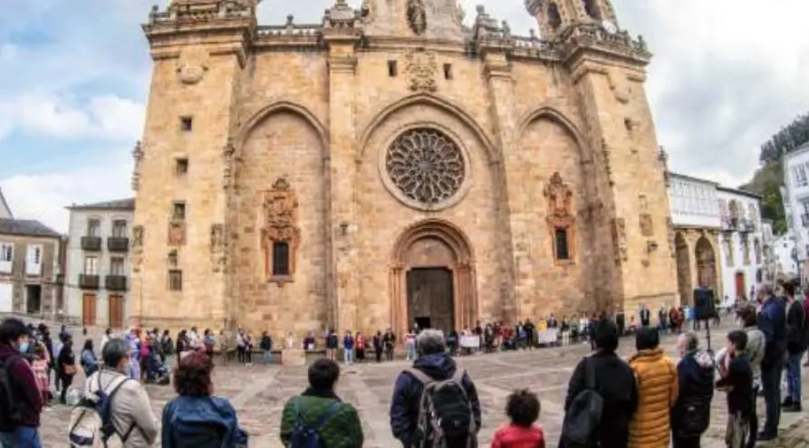 iglesia catolica de españa - Qué Iglesia predomina en España