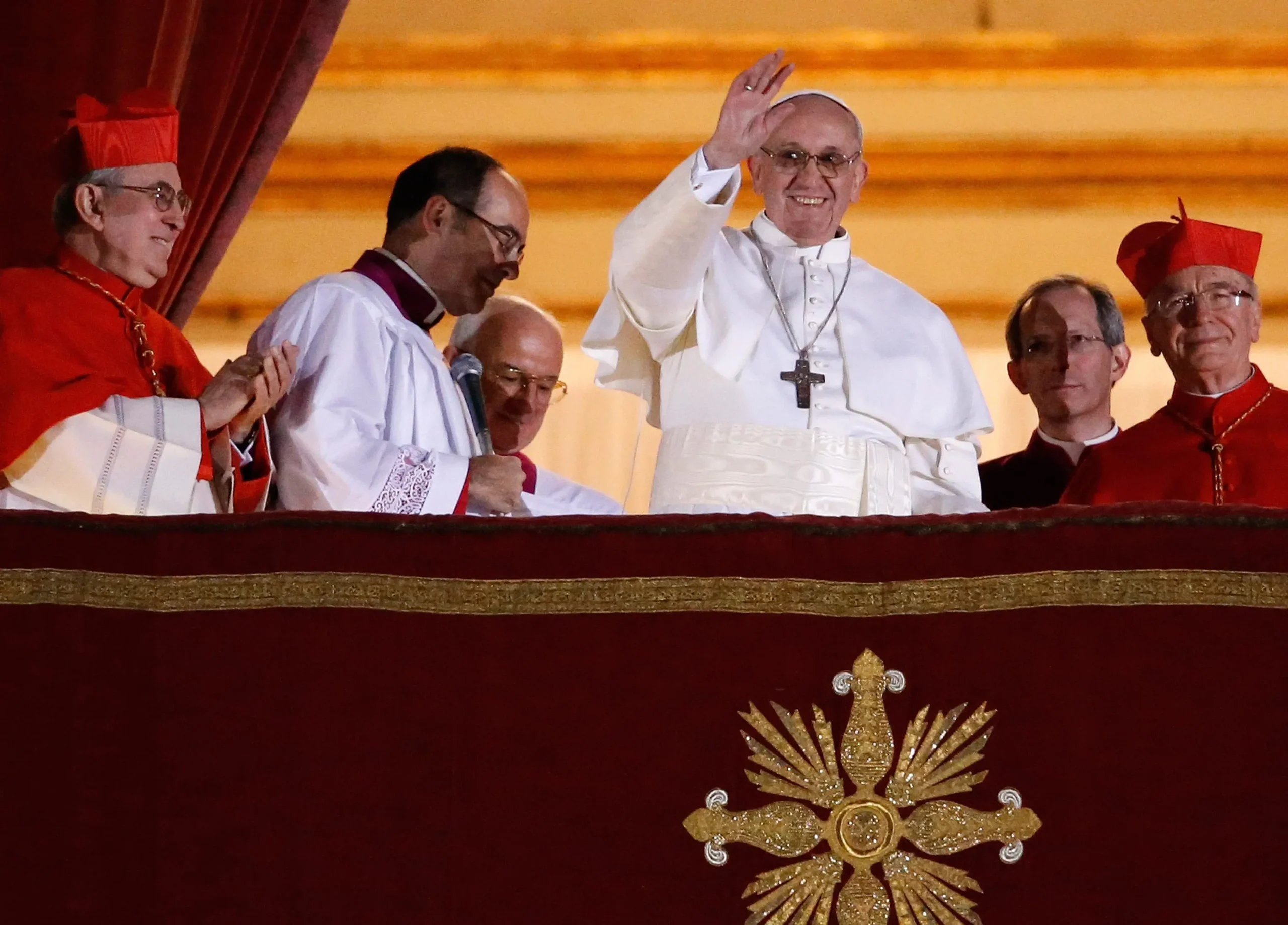 que numero de papa es francisco en la iglesia catolica - Qué orden religiosa es el Papa Francisco