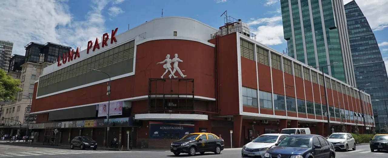 misa en el luna park - Qué pasa con el Luna Park