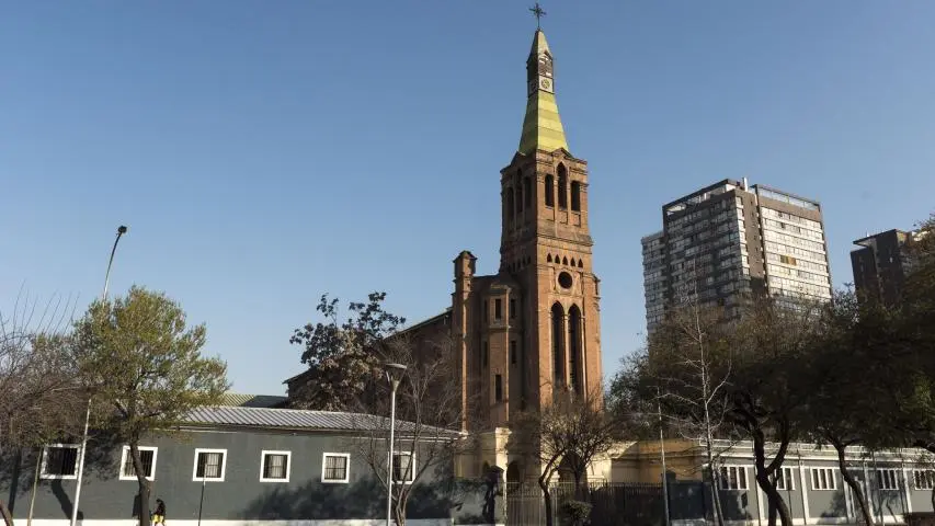 iglesia santisimo sacramento telefono - Qué pasa cuando visitas el Santísimo