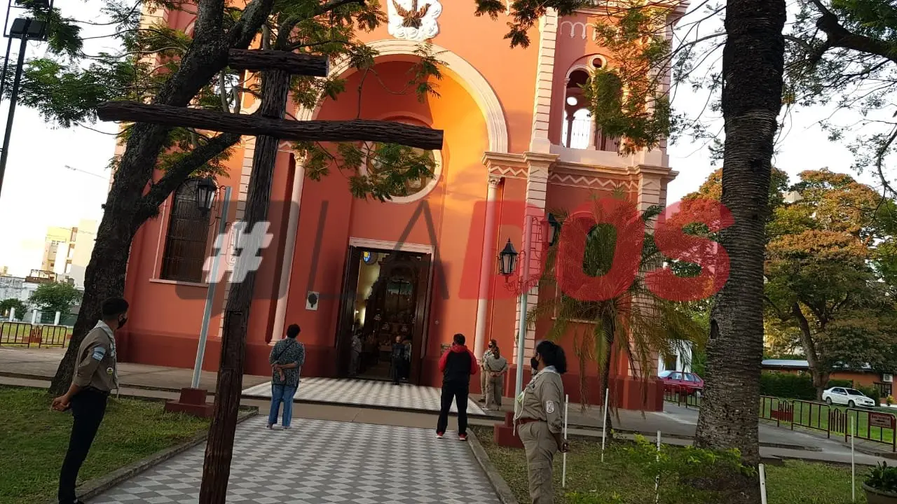 horario de misa iglesia la cruz corrientes - Qué pasó con la Cruz de los Milagros