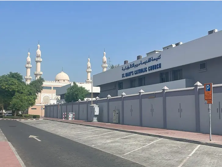 iglesia catolica en dubai - Qué religión creen en Dubái