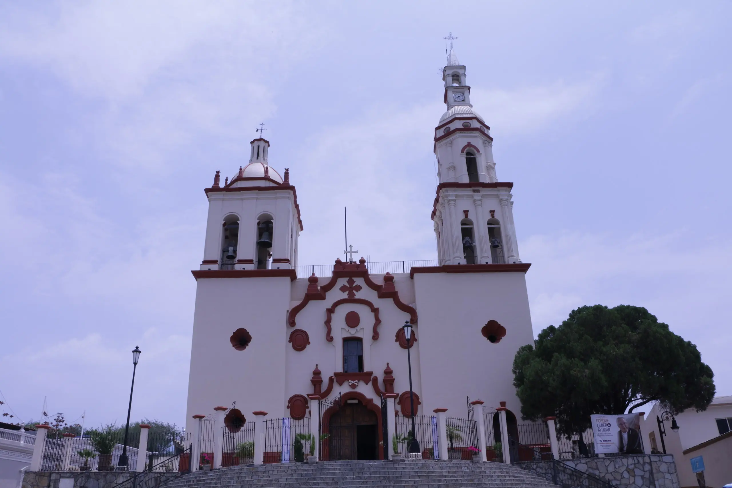 iglesia santiago apostol santiago nl - Qué se hace en Santiago Apóstol