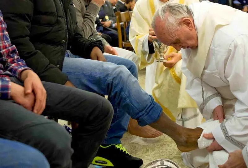 iglesia servidora de los pobres - Qué significa la opción por los pobres de la Iglesia