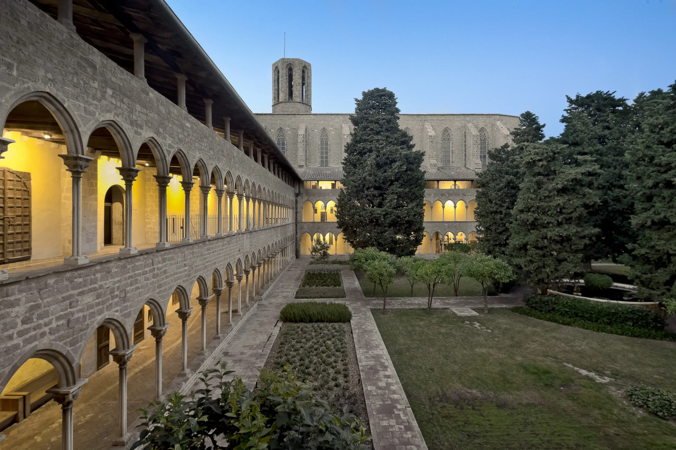 iglesia monasterio de pedralbes barcelona - Qué significa Pedralbes