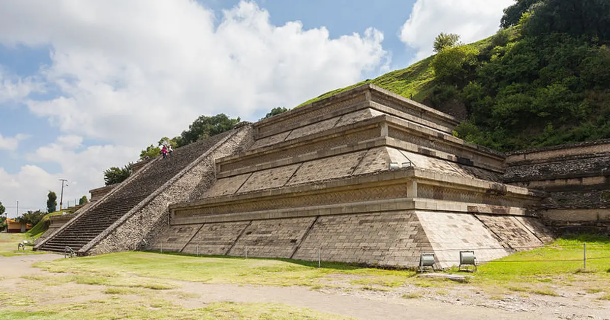 iglesia sobre piramide cholula - Qué significado tiene la pirámide de Cholula