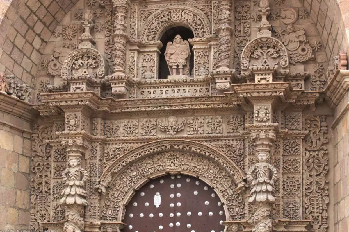 iglesia de san lorenzo potosi arquitectura - Qué tipo de arquitectura tiene la Iglesia de San Francisco