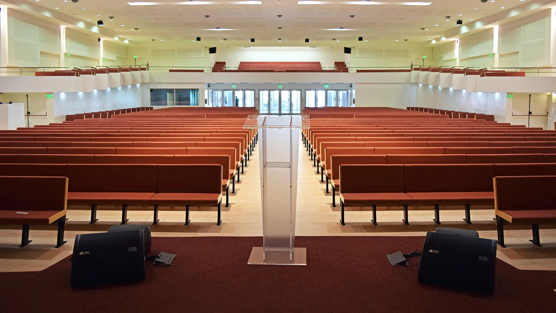 iglesia del centro - Qué tipo de organización es la Iglesia