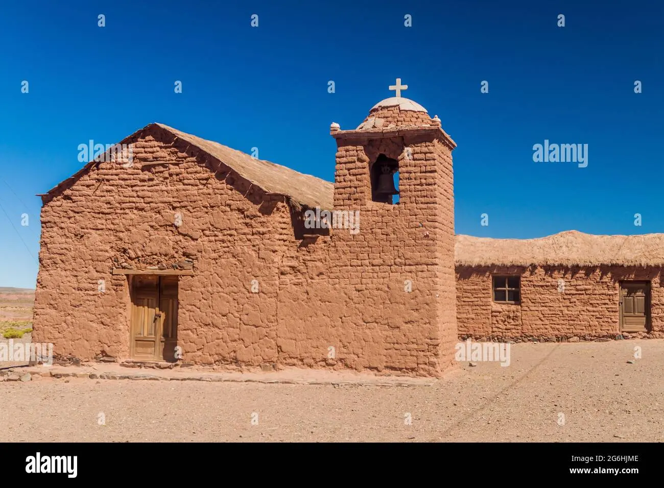 iglesia de adobe - Qué ver en la Ruta de los Seismiles