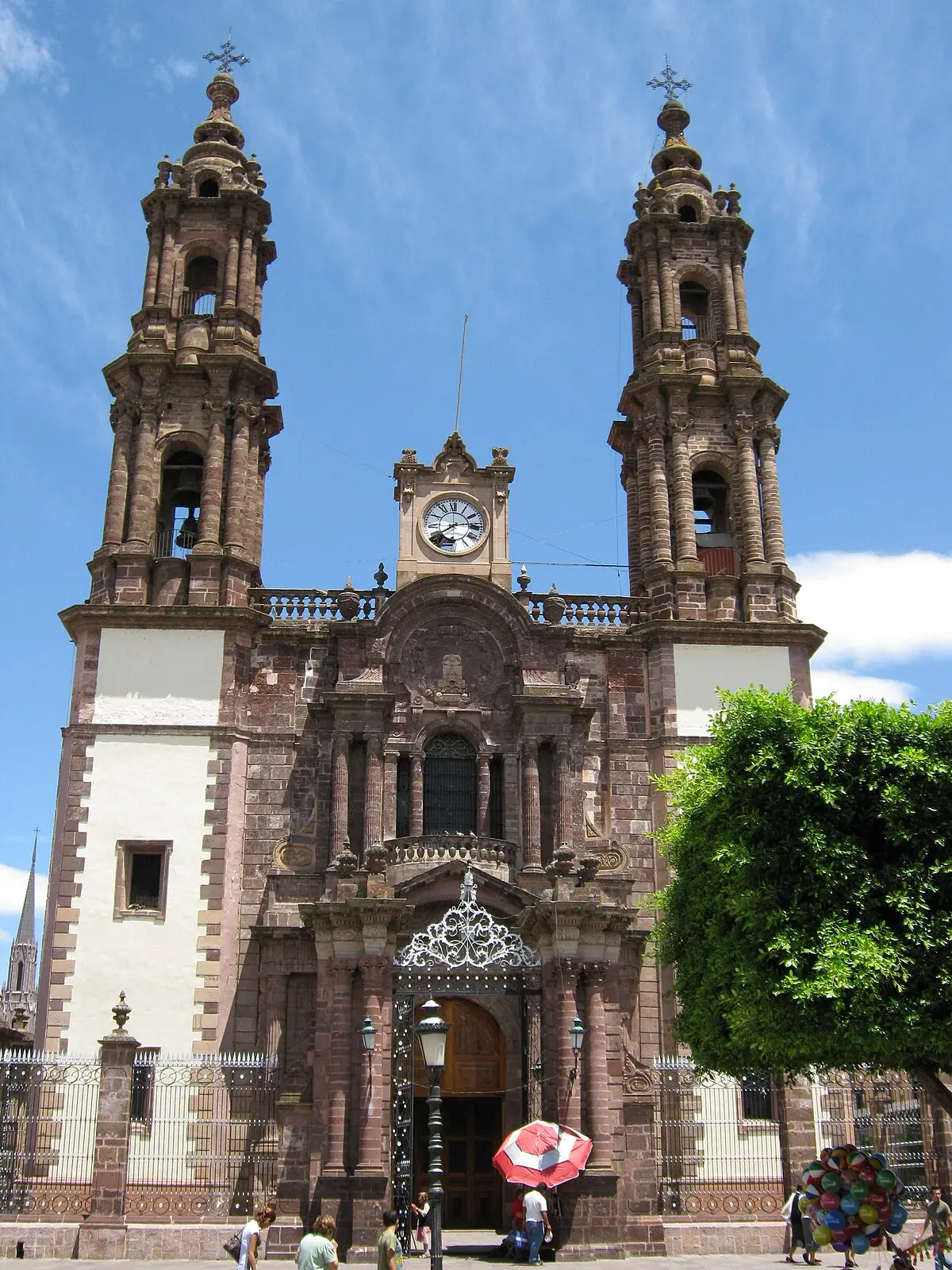 iglesia de san pedro y san ildefonso zamora - Quién construyó la Catedral de Zamora