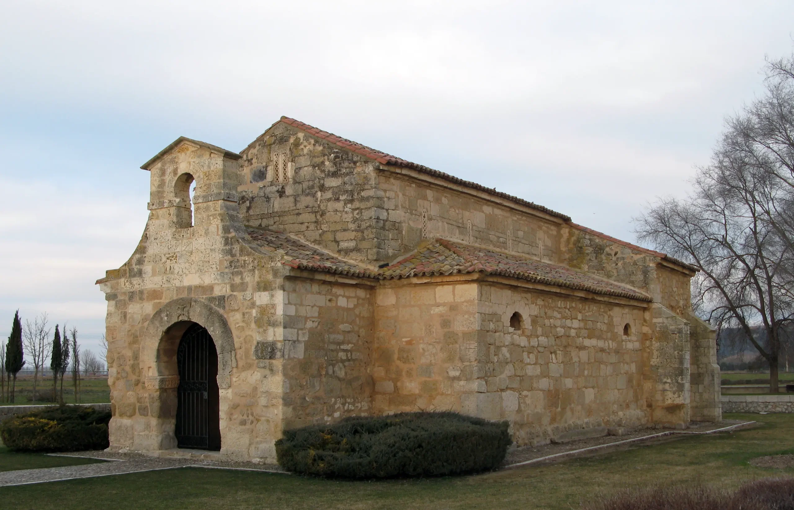 iglesia de san juan de baños - Quién construyó la iglesia de San Juan de Baños