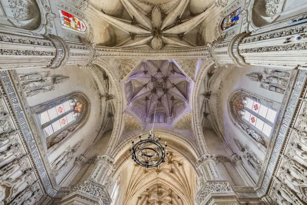 interior iglesia san juan de los reyes toledo - Quién fue San Juan de los Reyes